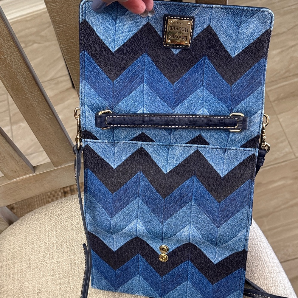 Dooney & Bourke Chevron Crossbody Bag in Blue and Black - Picture 6 of 9